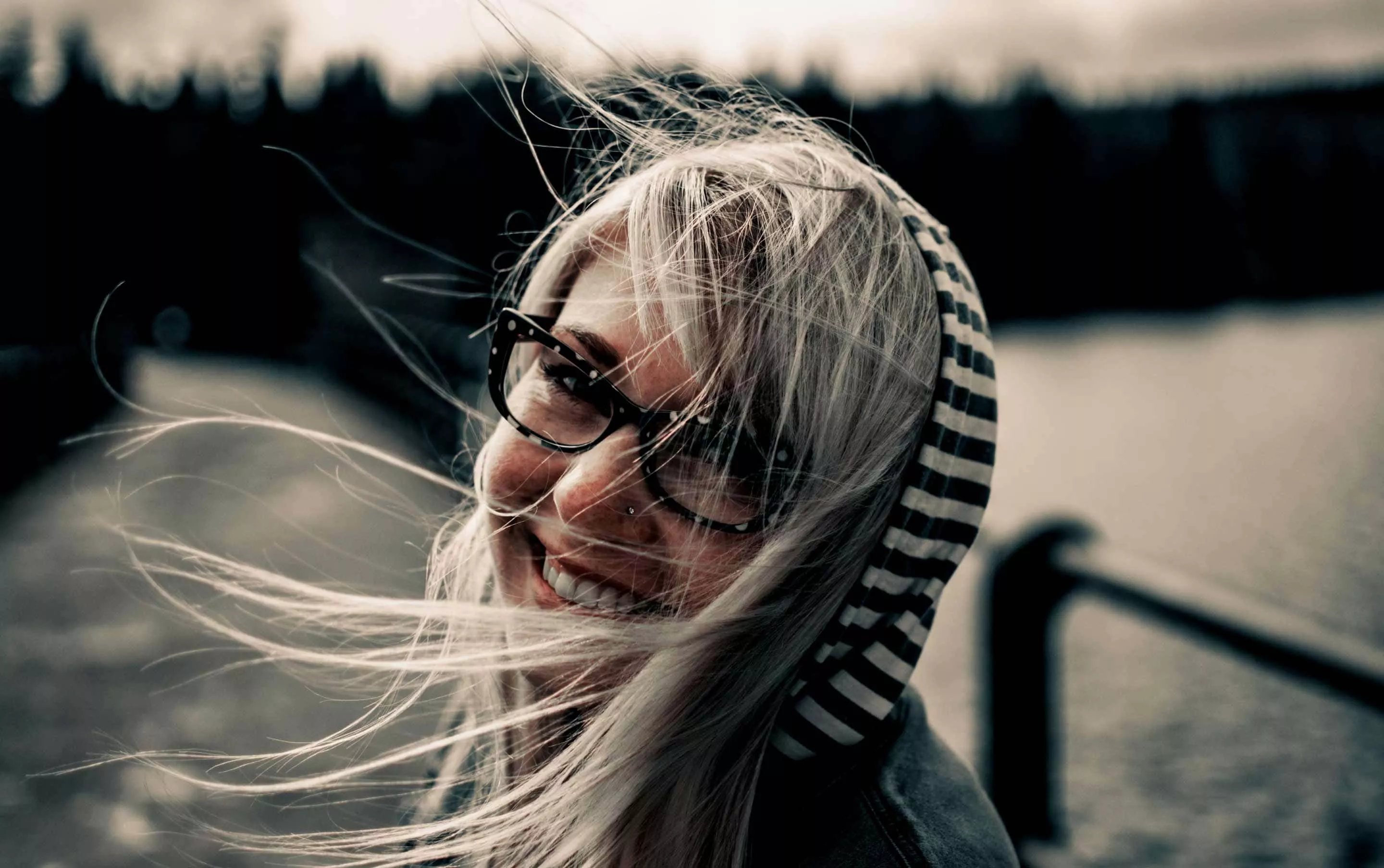 Earn money as a woman